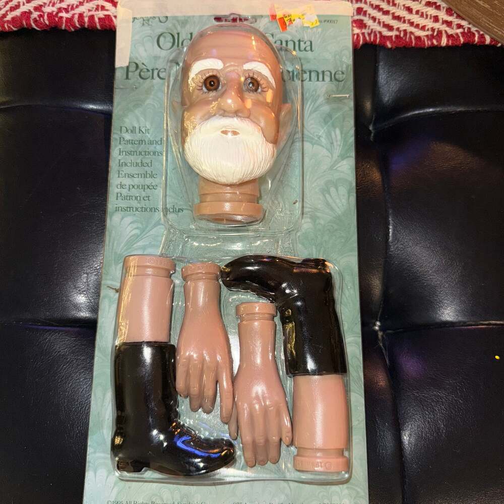 Syndee's Crafts Vintage Old World Santa 1995 Doll Kit